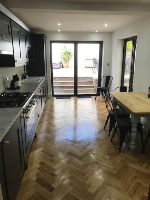 Large Newly Refurbished House Close To Harbour Bristol Ngoại thất bức ảnh